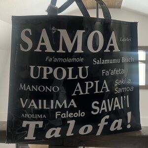 Samoa Souvenir Tote faux patent leather